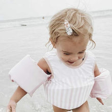 Load image into Gallery viewer, Stella Hair Clips