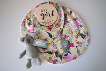 Load image into Gallery viewer, May Gibbs Summer Bush Babies Bib