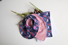 Load image into Gallery viewer, Henrietta Birds Bib