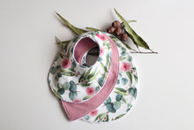 Load image into Gallery viewer, Pink Princess Bib