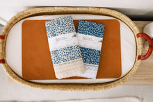 Load image into Gallery viewer, Blanket - Cottage Collection