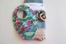 Load image into Gallery viewer, Bluey’s Wagon Bib
