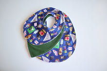 Load image into Gallery viewer, Aussie Treats Bib
