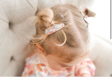 Load image into Gallery viewer, Little Amelia Hair Clips
