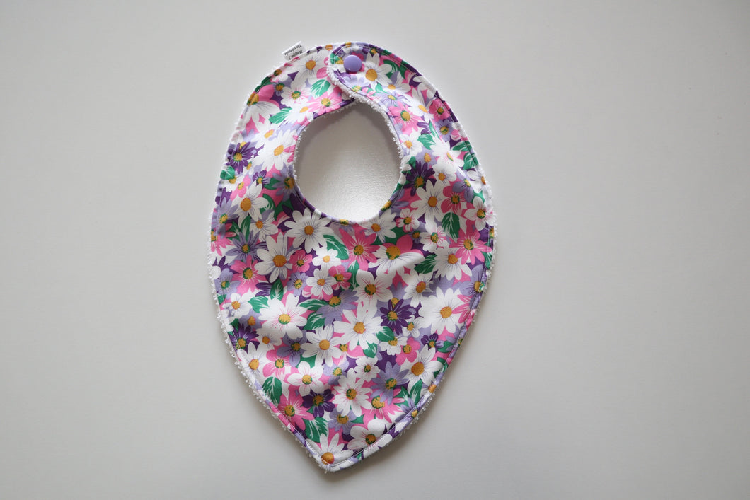 Spring Daisy Bib